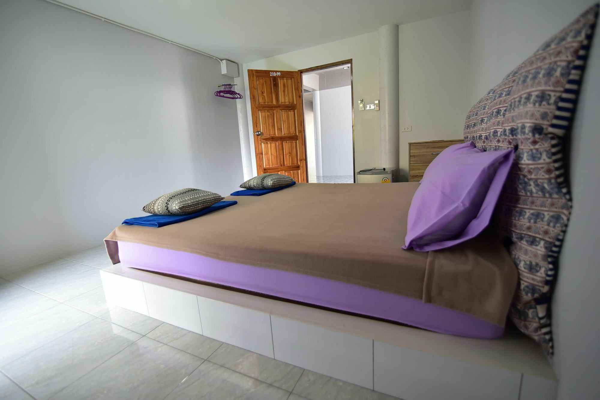 Easy Rooms And Minimart Ko Lanta Eksteriør bilde