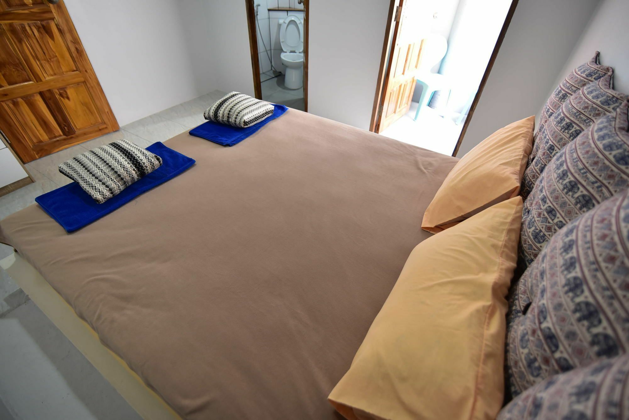 Easy Rooms And Minimart Ko Lanta Eksteriør bilde