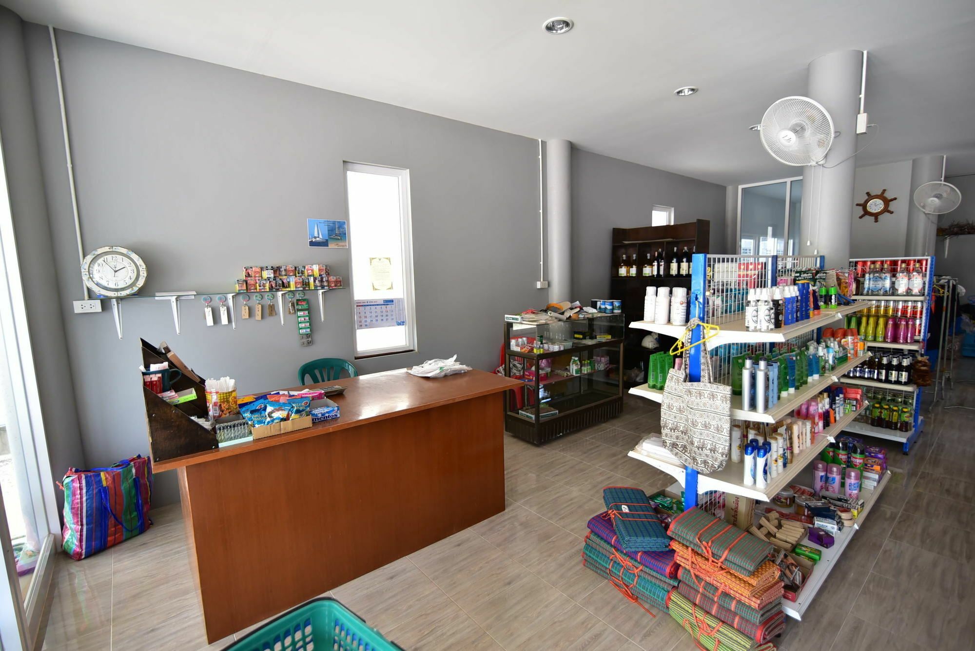 Easy Rooms And Minimart Ko Lanta Eksteriør bilde